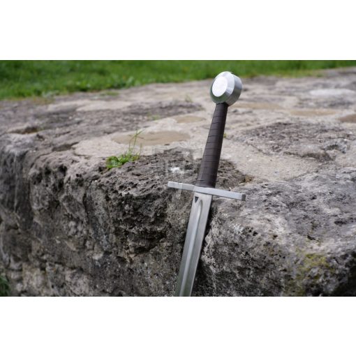 Tourney arming sword with rolled tip